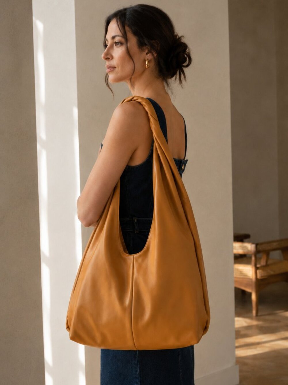 NWT A.L.C SHILOH OVERSIZED VEGAN LEATHER BAG IN CARAMEL BROWN - OS